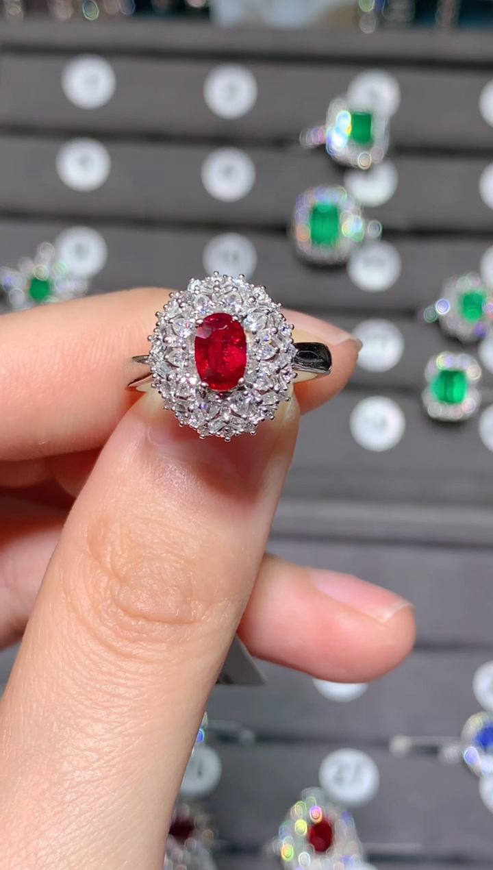 【闪购商品】红宝石戒指18K金镶嵌0.85CT  无烧鸽血红