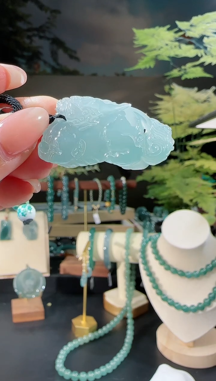 【闪购商品】翡翠吊坠(不含链)未镶嵌貔貅