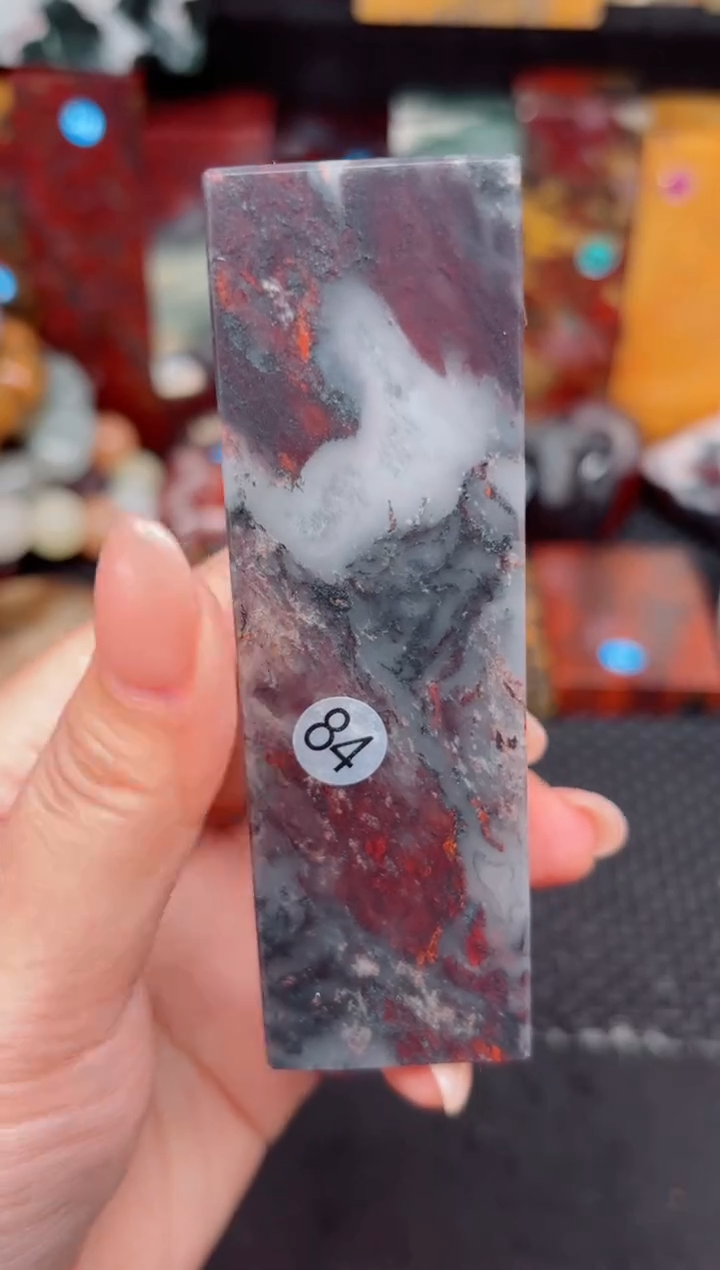 玉 桂林鸡血创意摆件装饰 编号：84