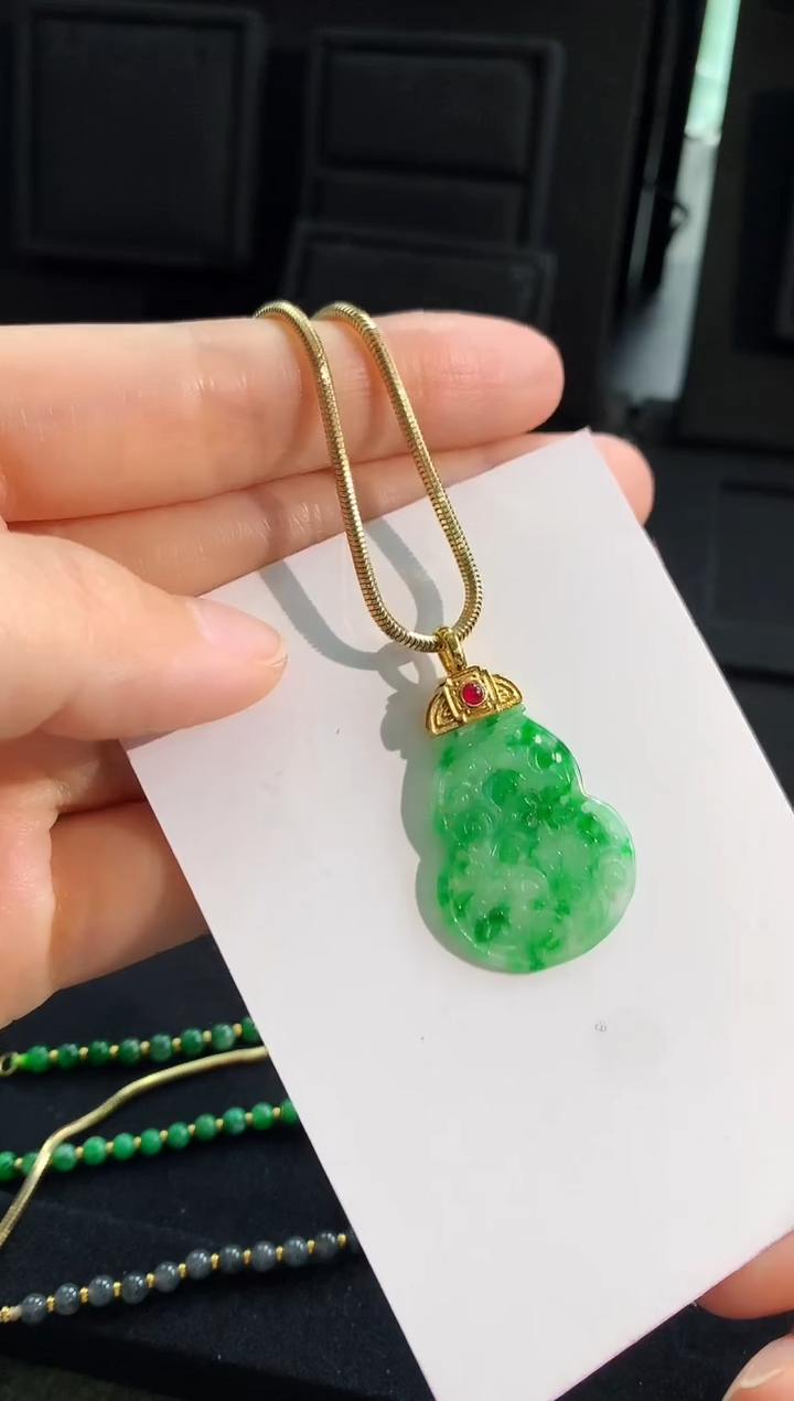 【闪购商品】翡翠吊坠(不含链)18K金镶嵌吊坠