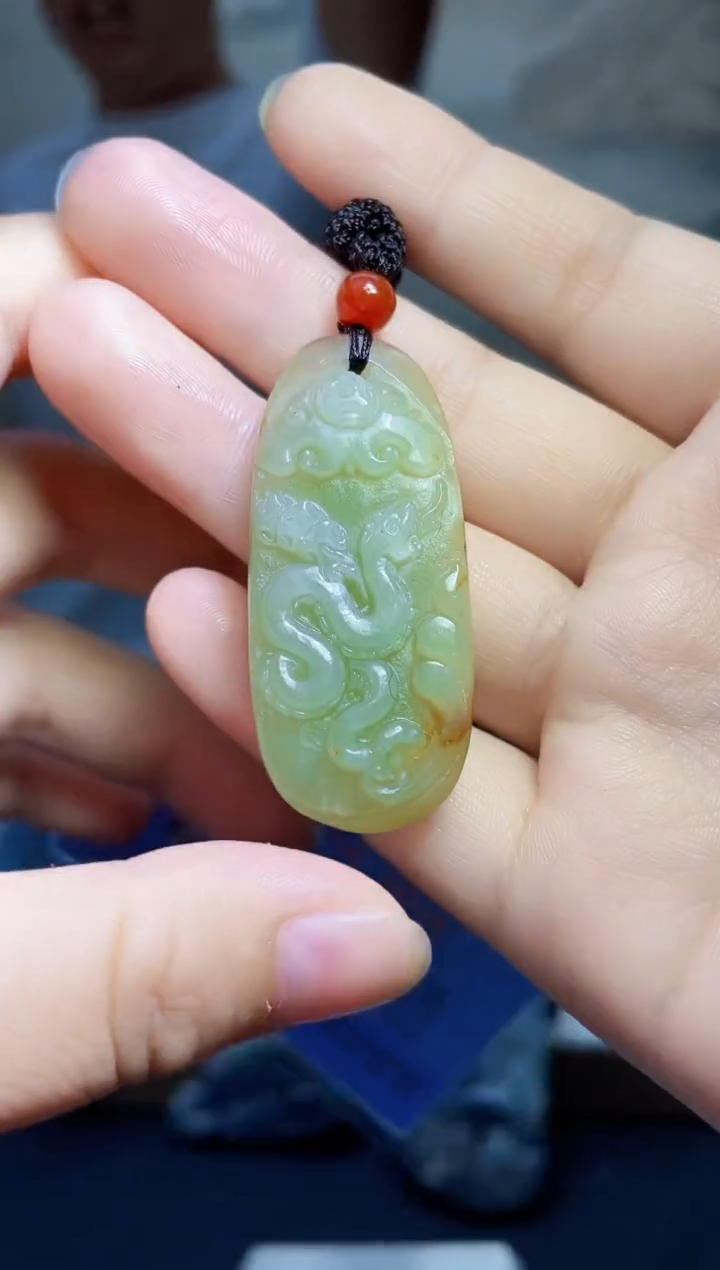 和田玉未镶嵌颈饰1