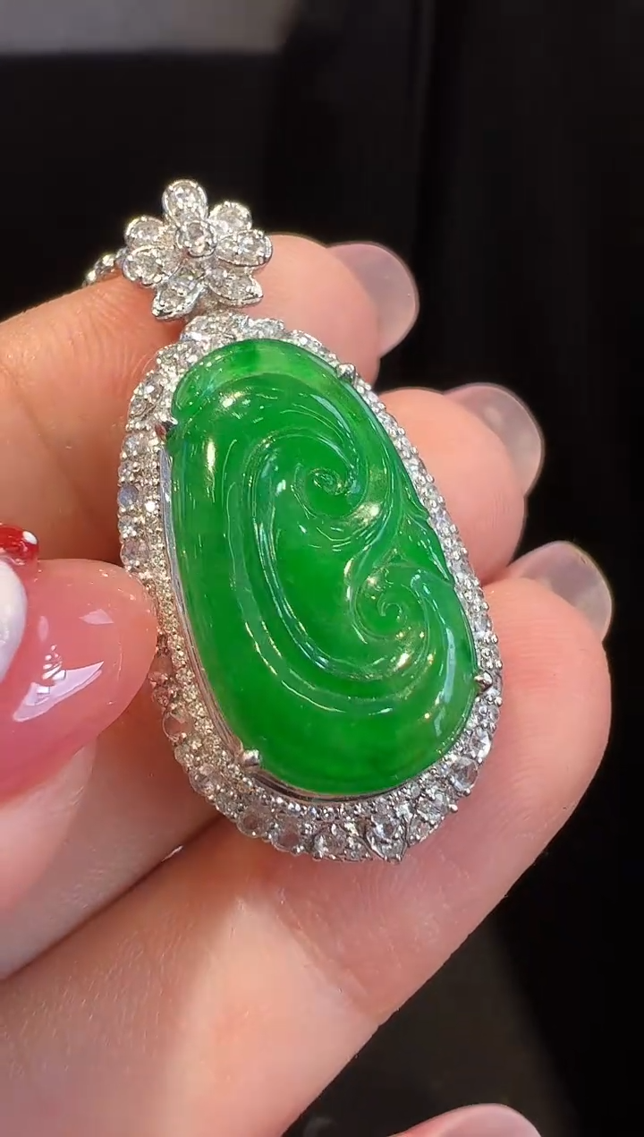 吊坠(不含链)18K金镶嵌翡翠吊坠