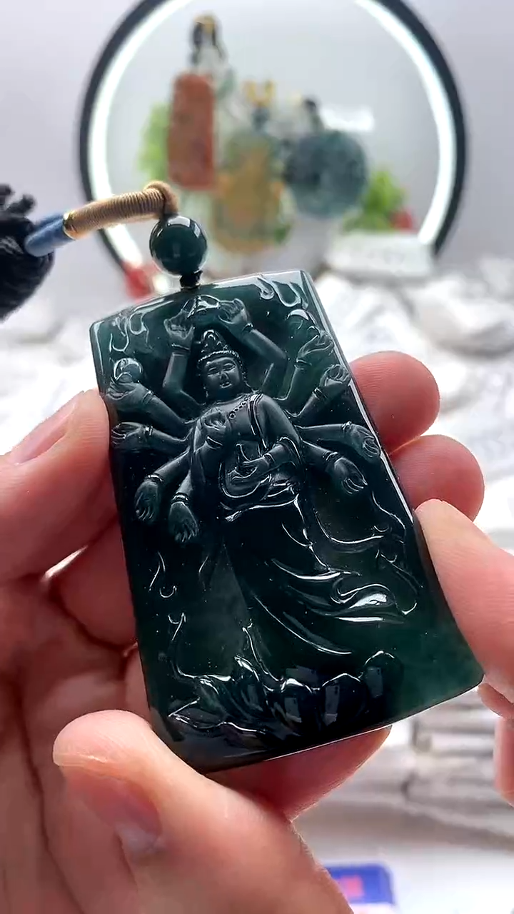【闪购商品】翡翠颈饰未镶嵌千手观音