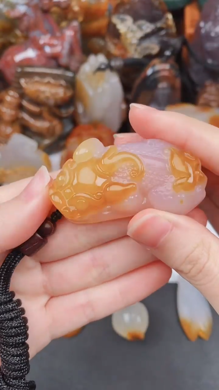 未镶嵌颈饰玛瑙/玉髓AA