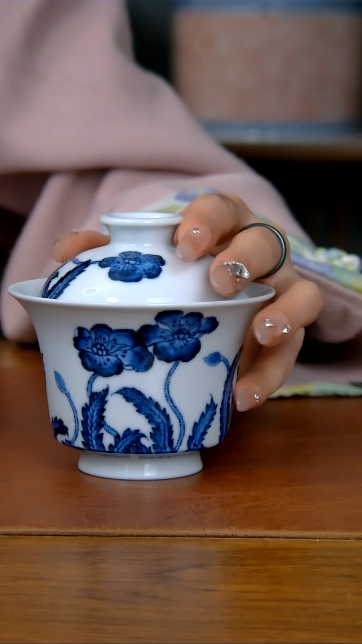 【闪购商品】陶瓷虞美人马蹄两才盖碗    