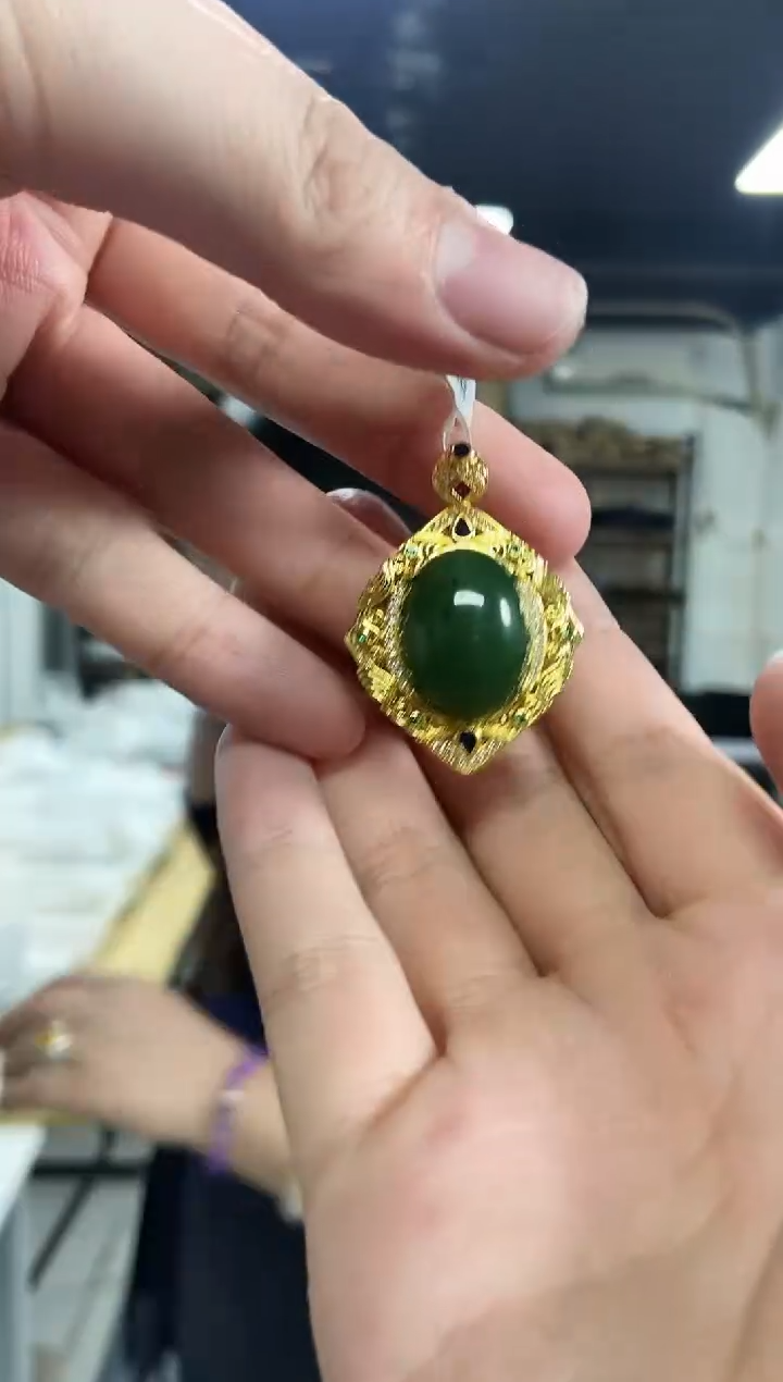 【闪购商品】和田玉吊坠未镶嵌多样性发其一颜色微差