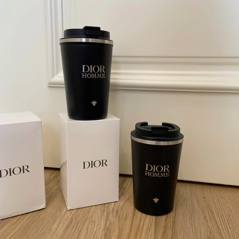 Dior【K440】新款柜台礼赠哑光黑简约蜜蜂浮雕毛刷杯刷子杯