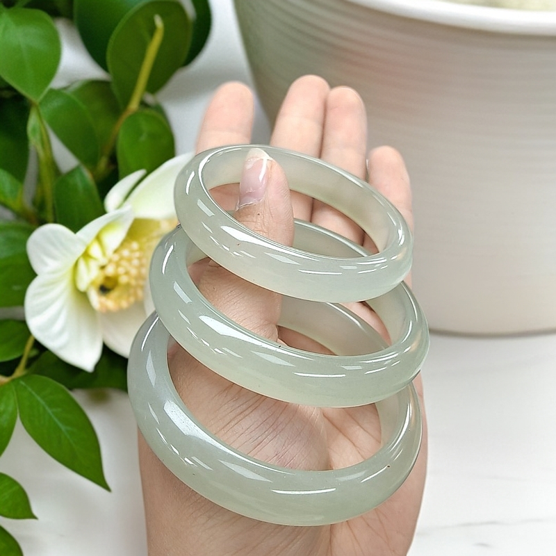 精品冰透级浅冰晴正宽手镯 多样性发一
