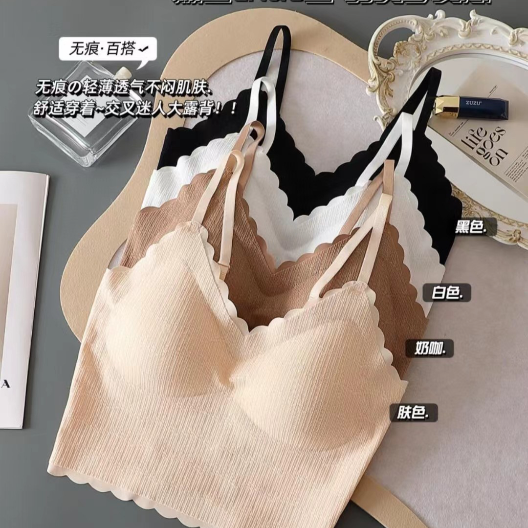 吊带背心女带胸垫一体