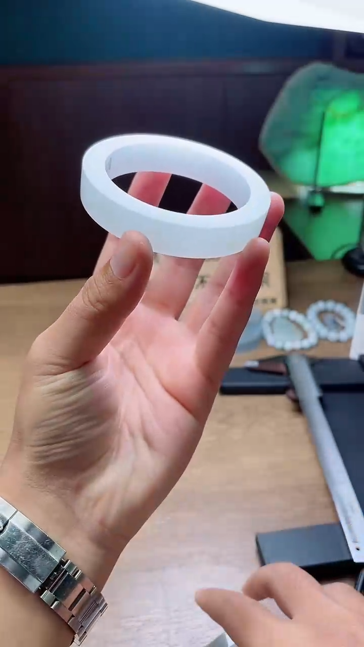 定制翡翠手镯未镶嵌定制