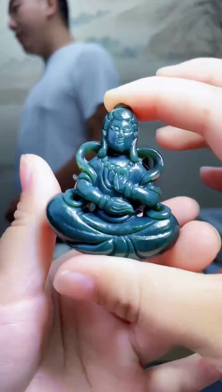 和田玉未镶嵌颈饰1