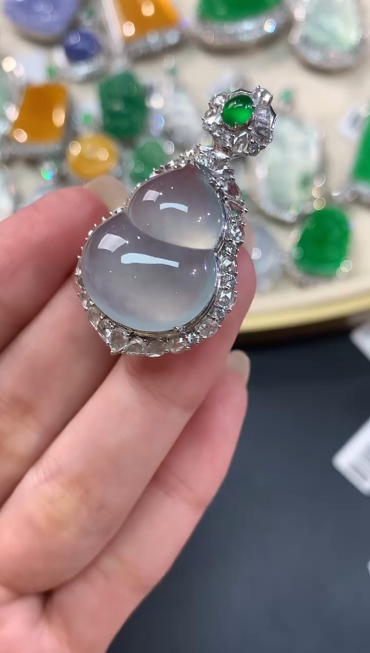 【闪购商品】翡翠吊坠(不含链)18K金镶嵌吊坠A216|39800