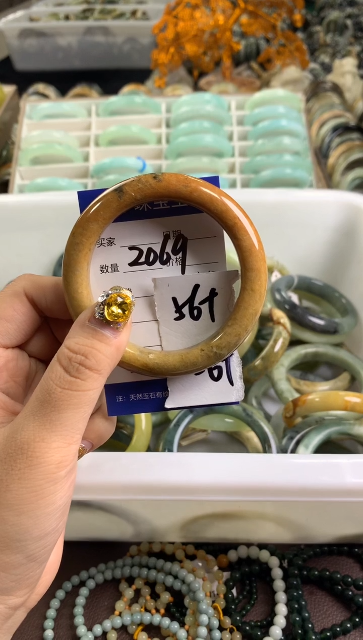 【闪购商品】蛇纹石玉手镯未镶嵌2069