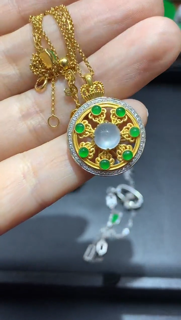 颈饰18K金镶嵌翡翠702-中国好珍宝