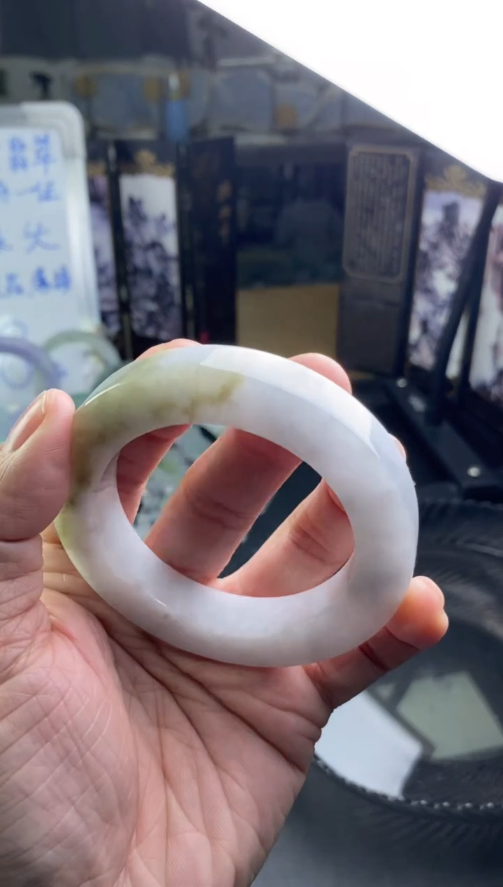 【闪购商品】定制翡翠圆条未镶嵌翡翠手镯