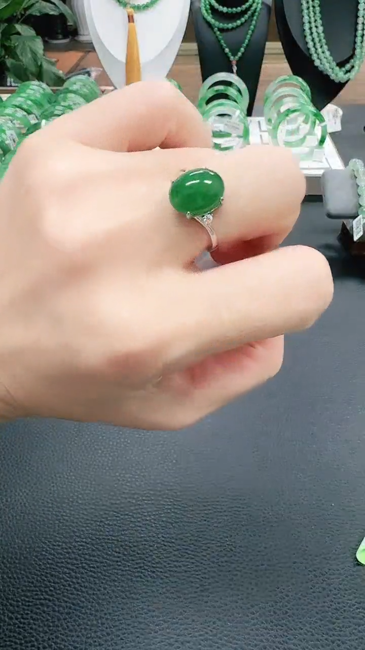 未镶嵌1石英质玉（非洲翠）/1093