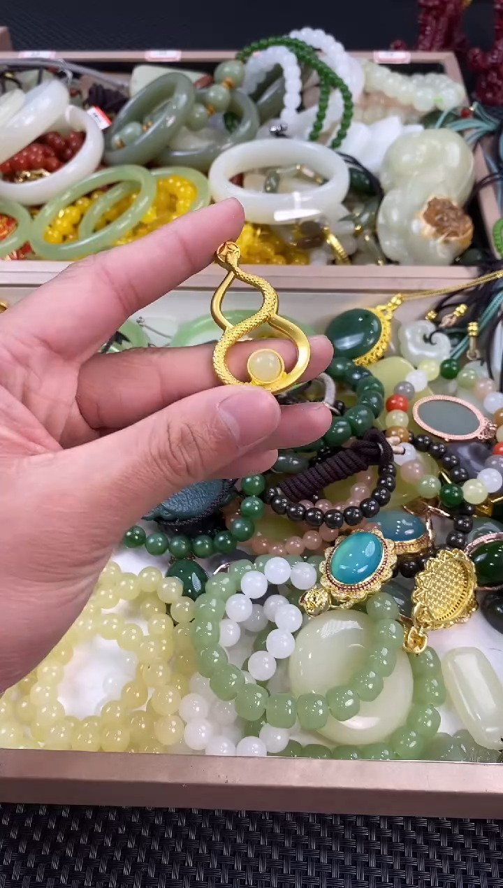 颈饰未镶嵌和田玉多样性拍一发一  88