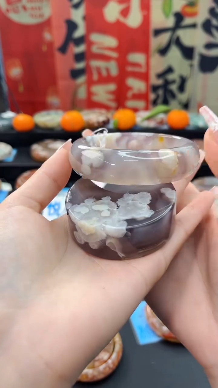 【闪购商品】石英质玉手镯未镶嵌赠送镯心（圈口）60