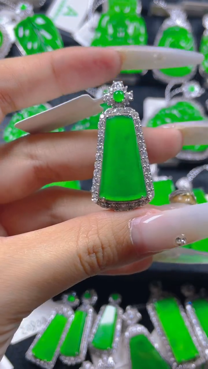 颈饰银S925镶嵌翡翠11