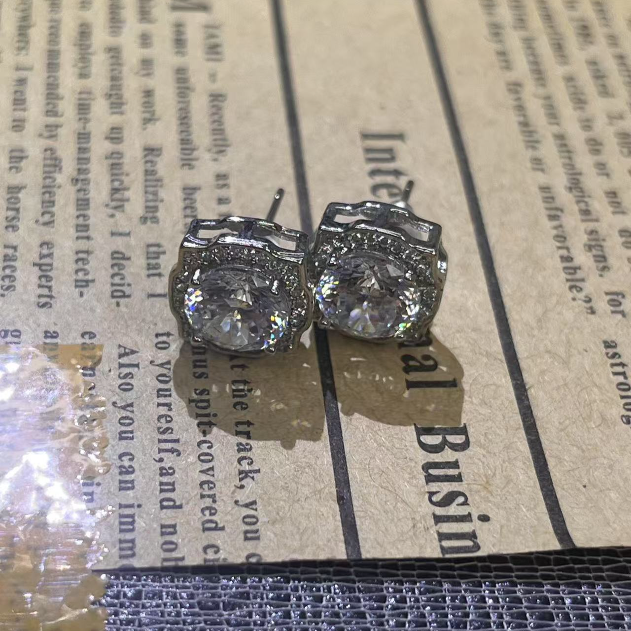 DYJC017 白色耳坠