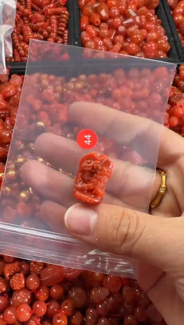 【闪购商品】南红玛瑙颈饰未镶嵌1