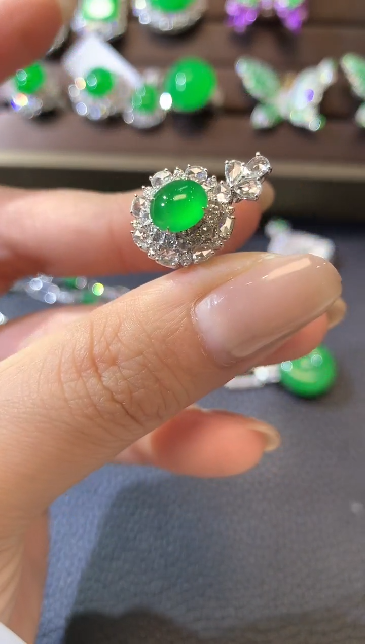 【闪购商品】翡翠戒指18K金镶嵌C34翡翠