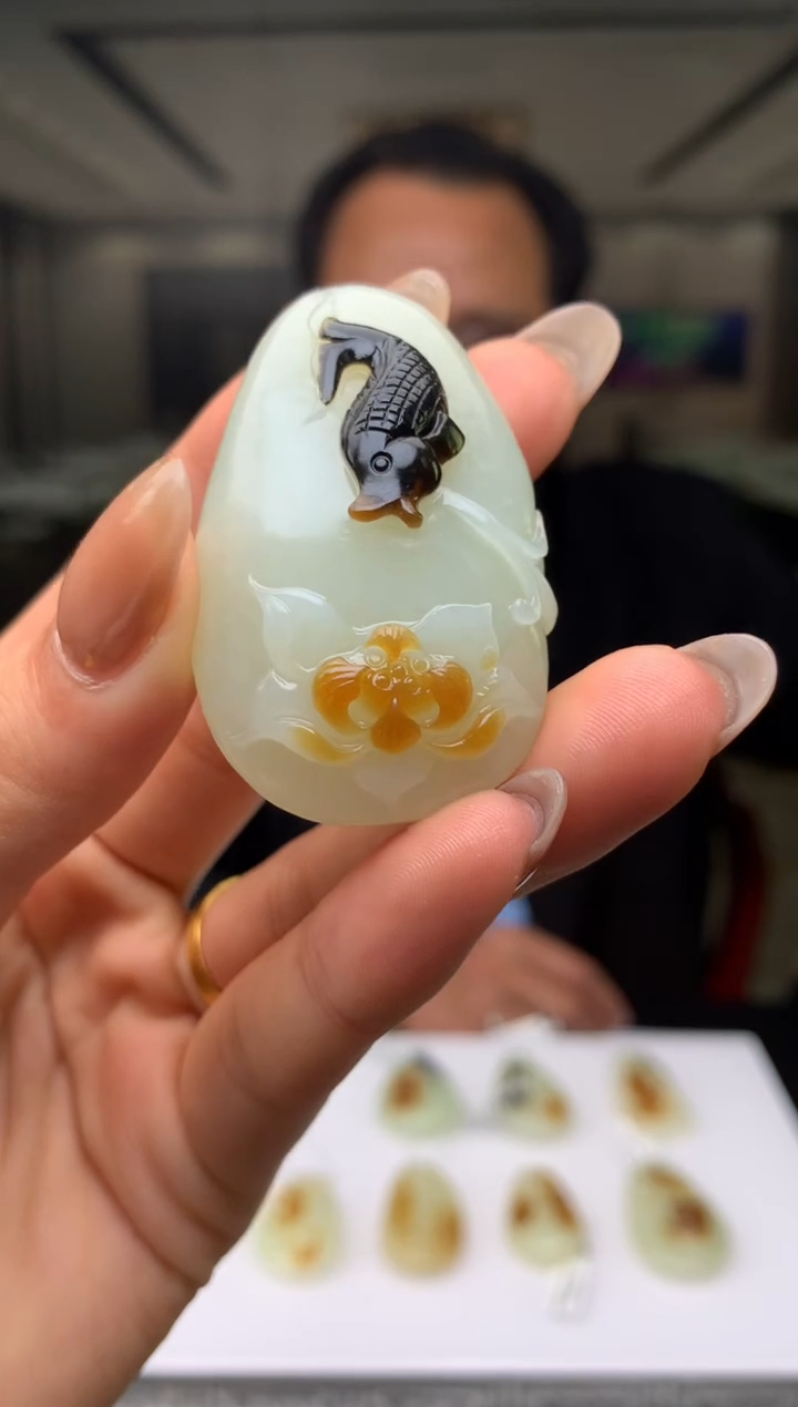 【闪购商品】定制和田玉Boss阳天然和田玉（拍一发一）