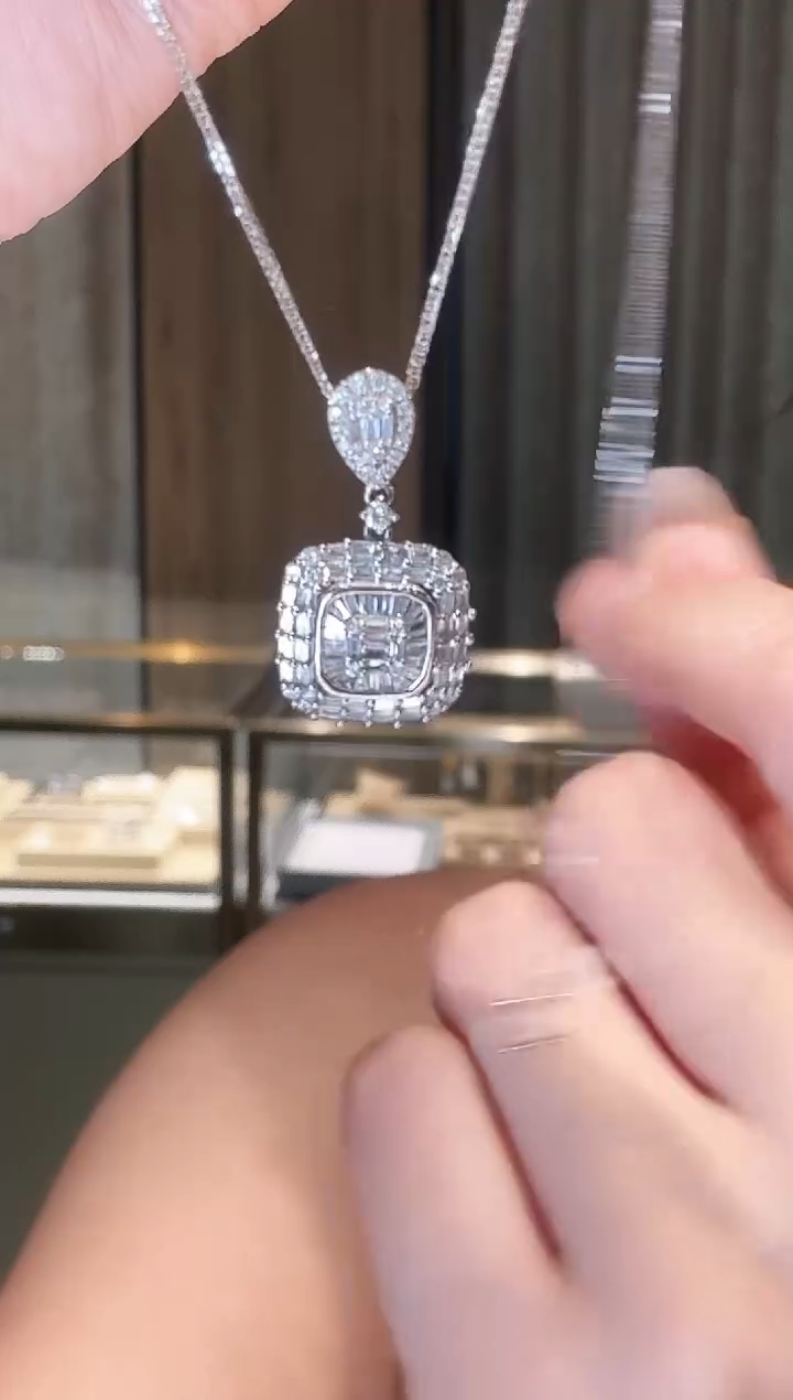 18K金镶嵌吊坠（不含链）钻石AF0680-W