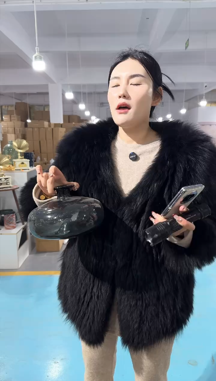 【闪购商品】无铅玻璃UU花瓶微瑕-DM0H