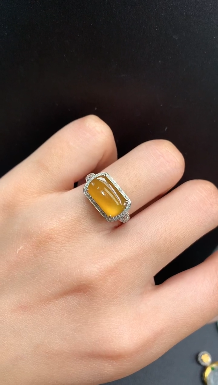 【闪购商品】翡翠颈饰18K金镶嵌戒指1306