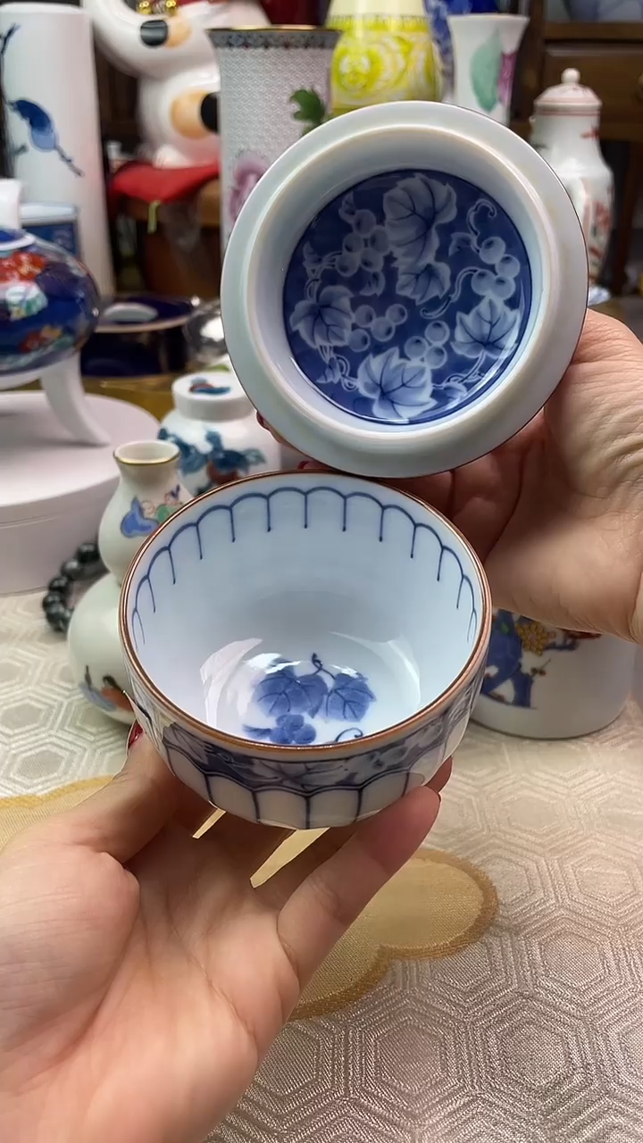 【闪购商品】盘日产内外绘青花盖杯