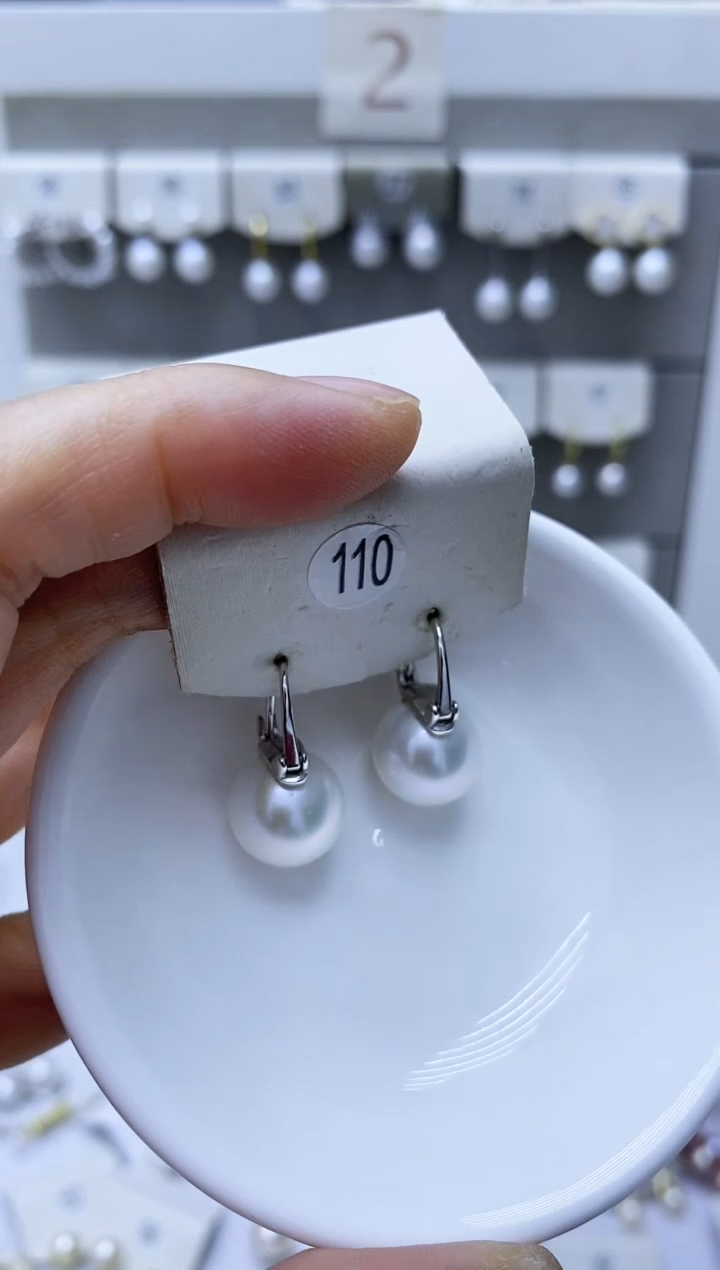 银S925镶嵌淡水珍珠耳饰110