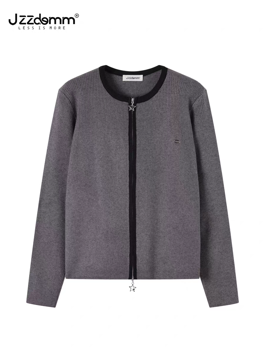 【0004】气质灰色毛衣毛衫开衫针织圆领毛针织衫