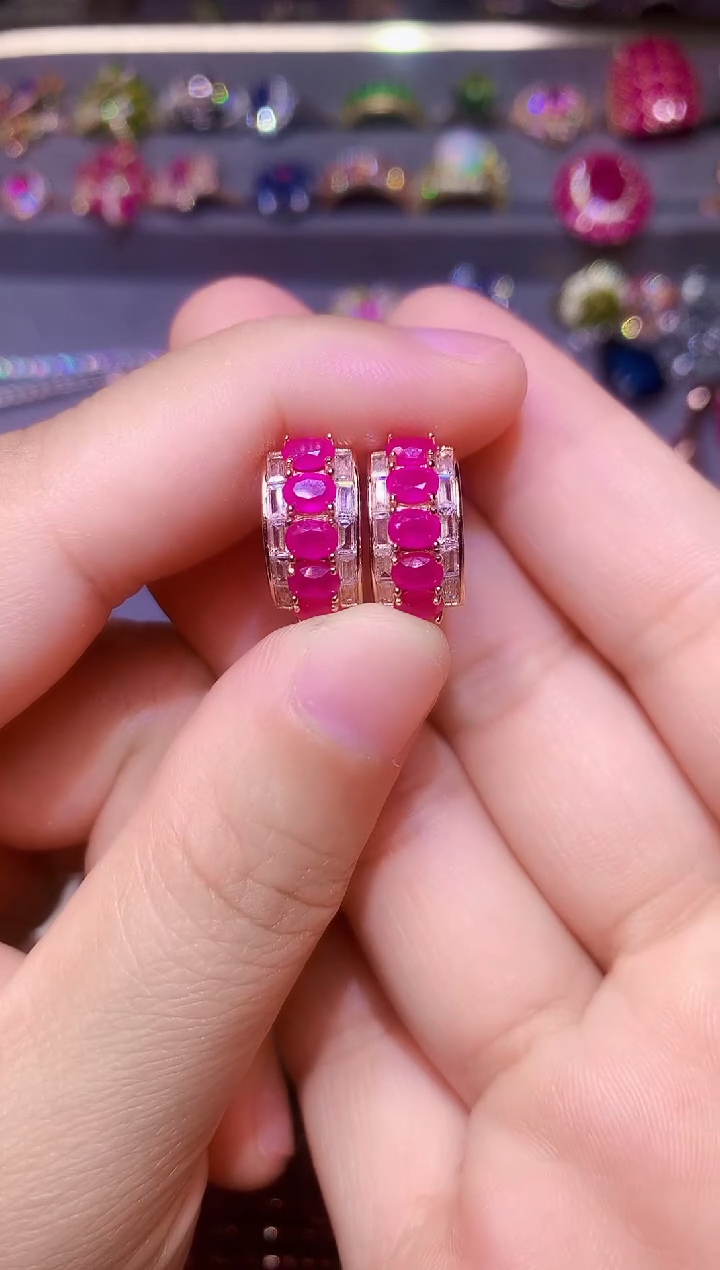 耳饰银S925镶嵌红宝石....