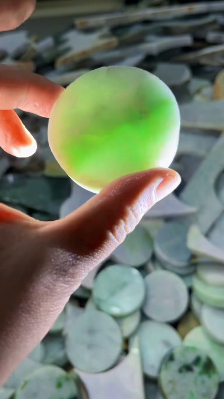 【闪购商品】翡翠挂件未镶嵌A货康壹074