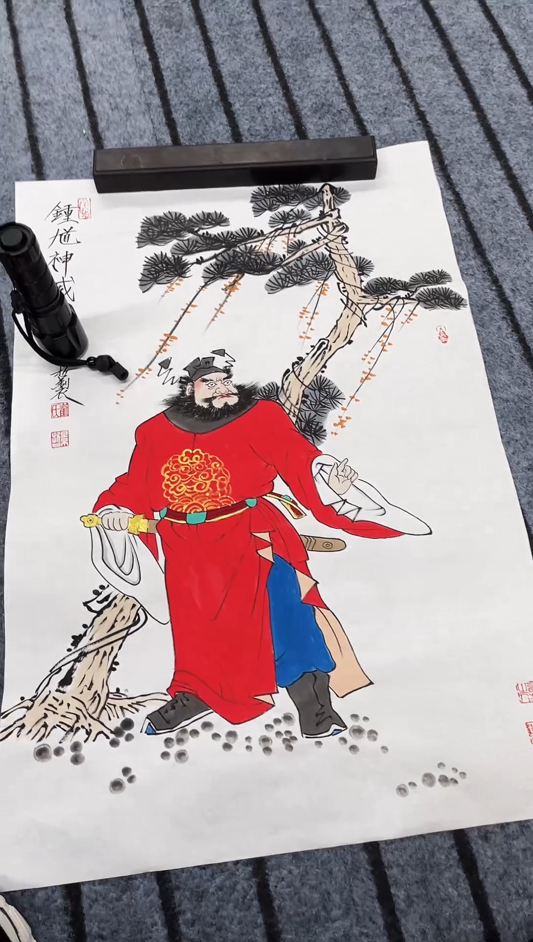 国画精品四尺开三人物