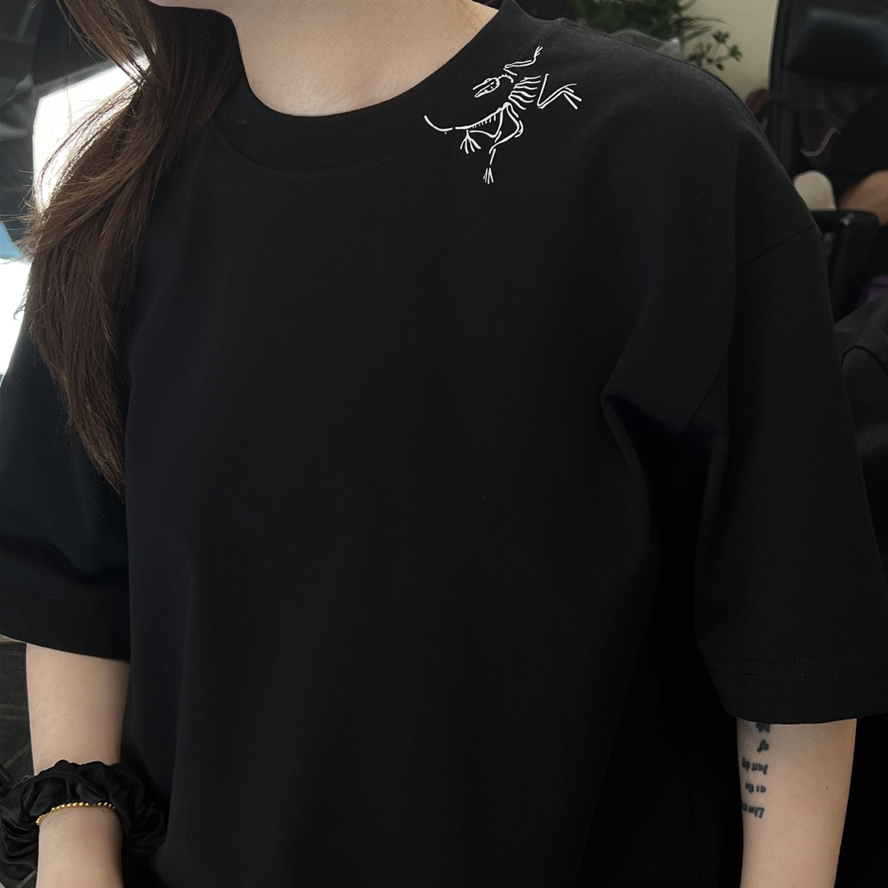 GY潮奢·【领口茑-领口小标】25款男士领口黑色印花T恤2504