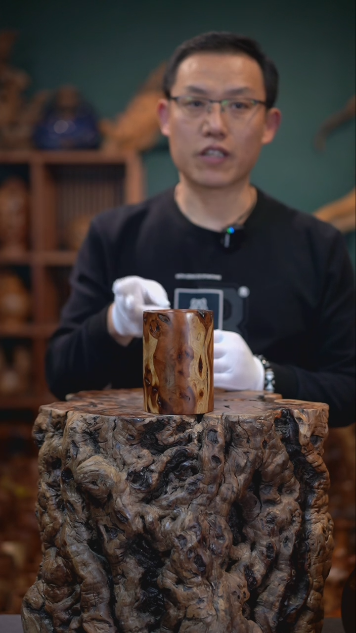 【闪购商品】枣木雷击枣木笔筒