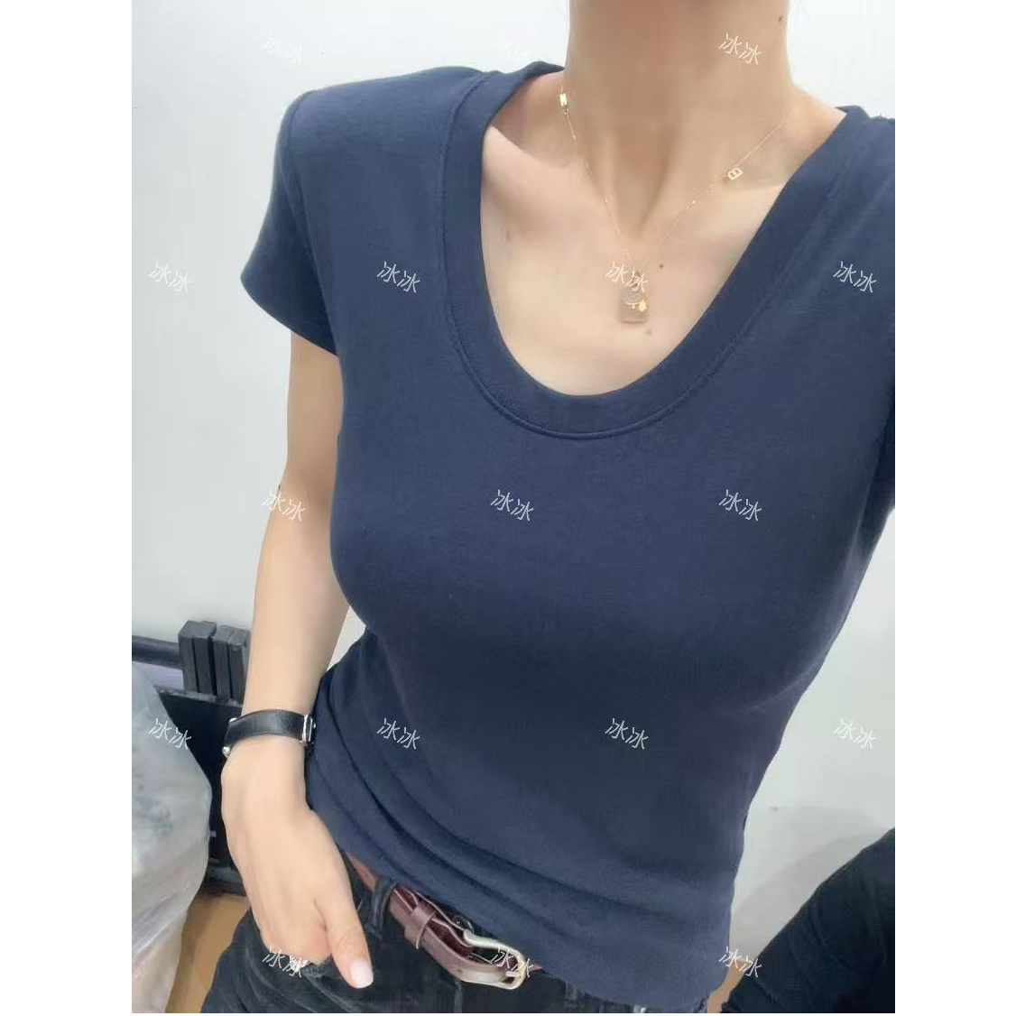 冰冰+秋季新款纯色短袖U领女款打底T恤