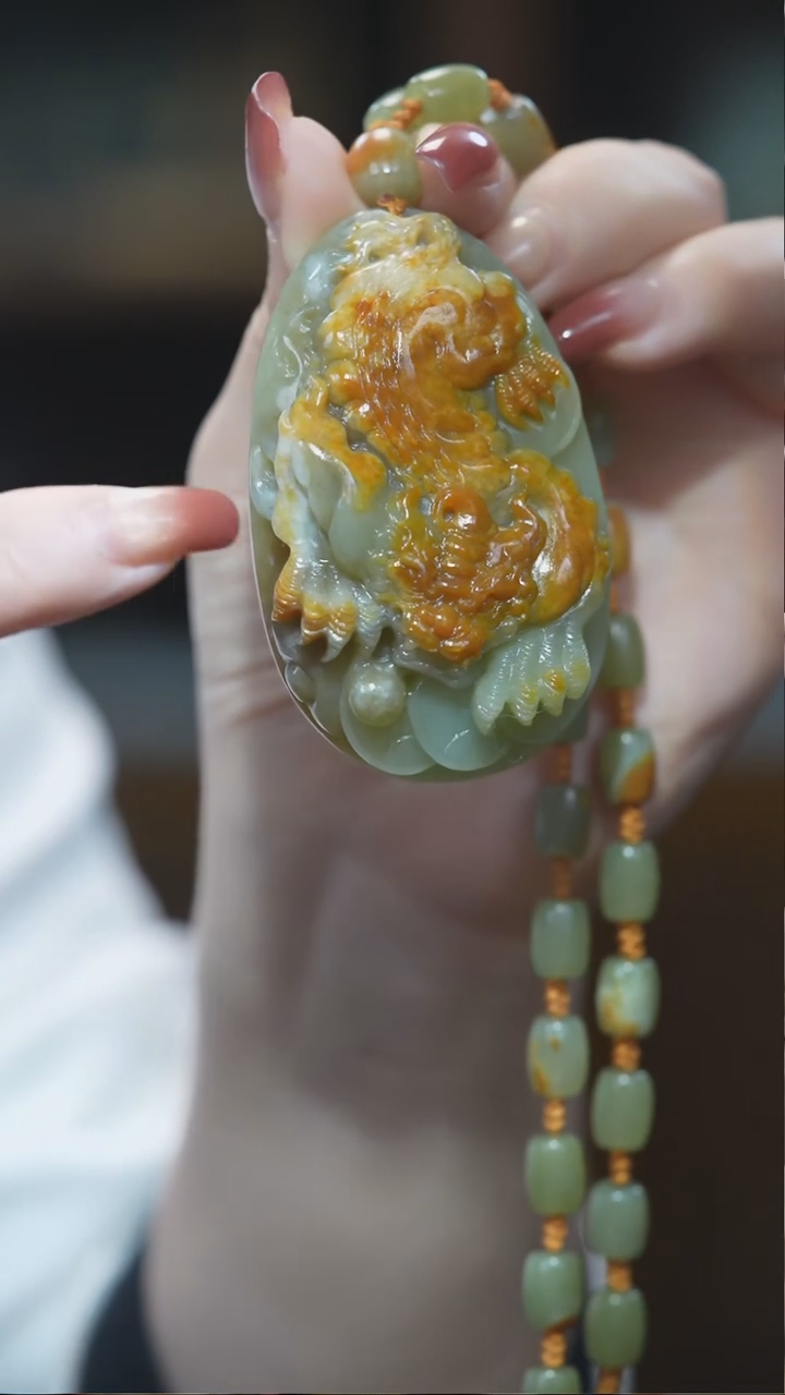 颈饰未镶嵌和田玉飞天貔貅