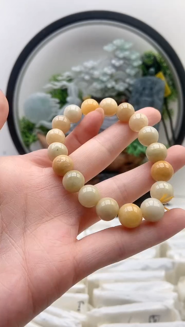颈饰未镶嵌翡翠手串