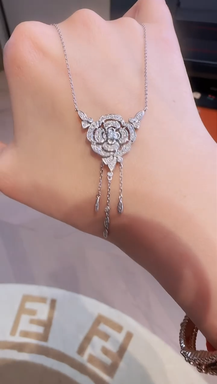 【闪购商品】钻石项链铂Pt950镶嵌精选 山茶花流苏