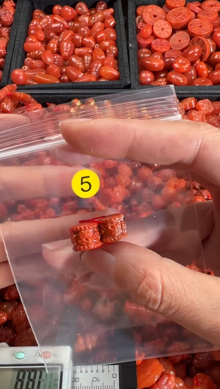 【闪购商品】南红玛瑙颈饰未镶嵌1