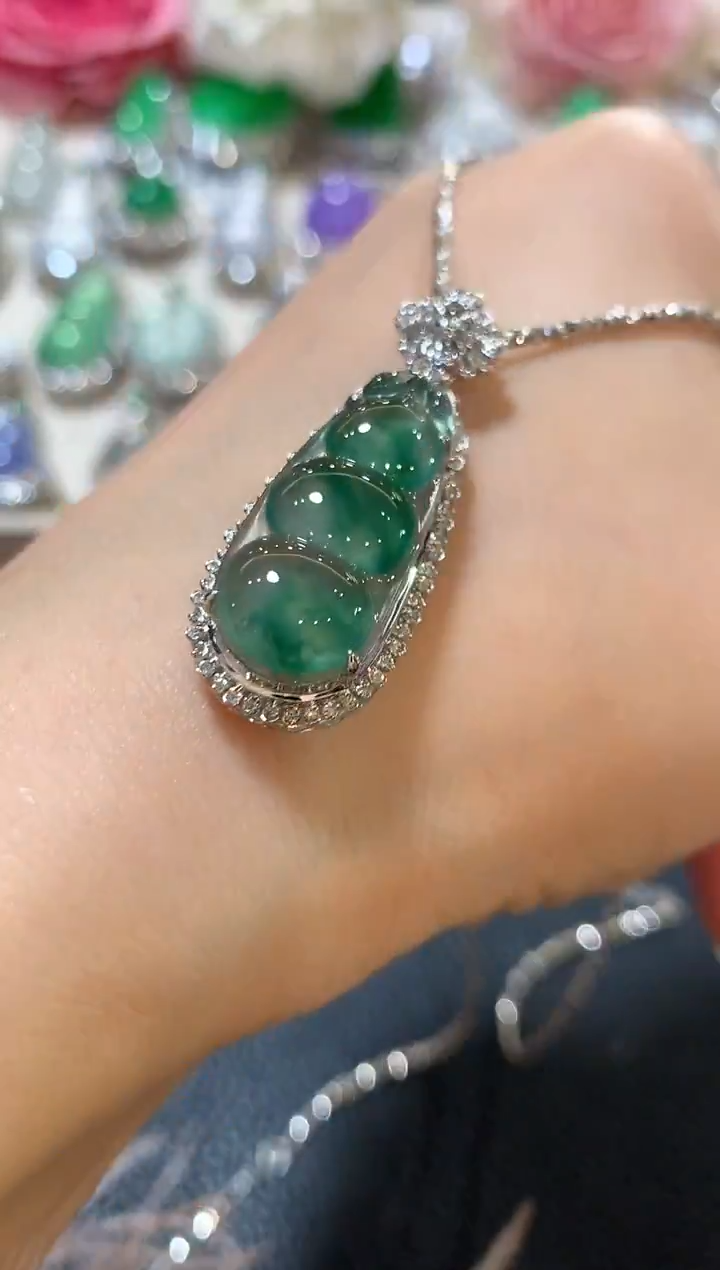 吊坠(不含链)18K金镶嵌翡翠z114   