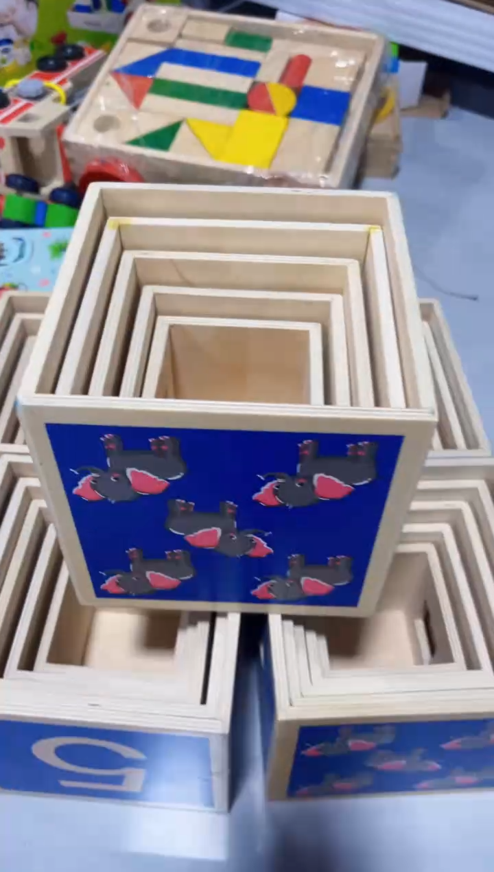 木正方形实木套盒