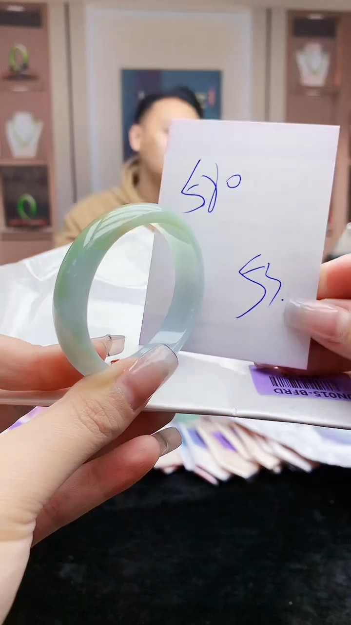 【闪购商品】翡翠手镯未镶嵌     H39-15