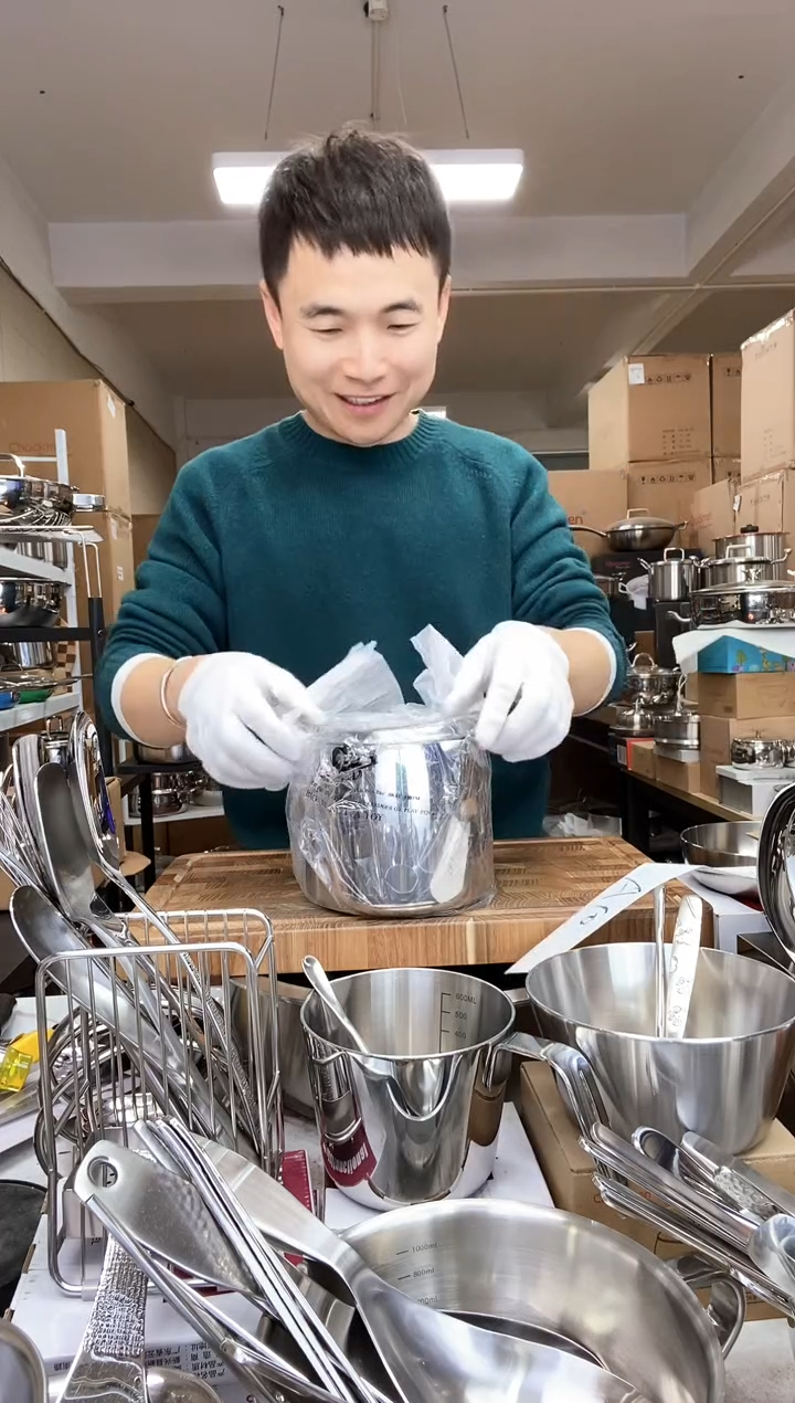 A10 卓德铭1.5L滤油壶