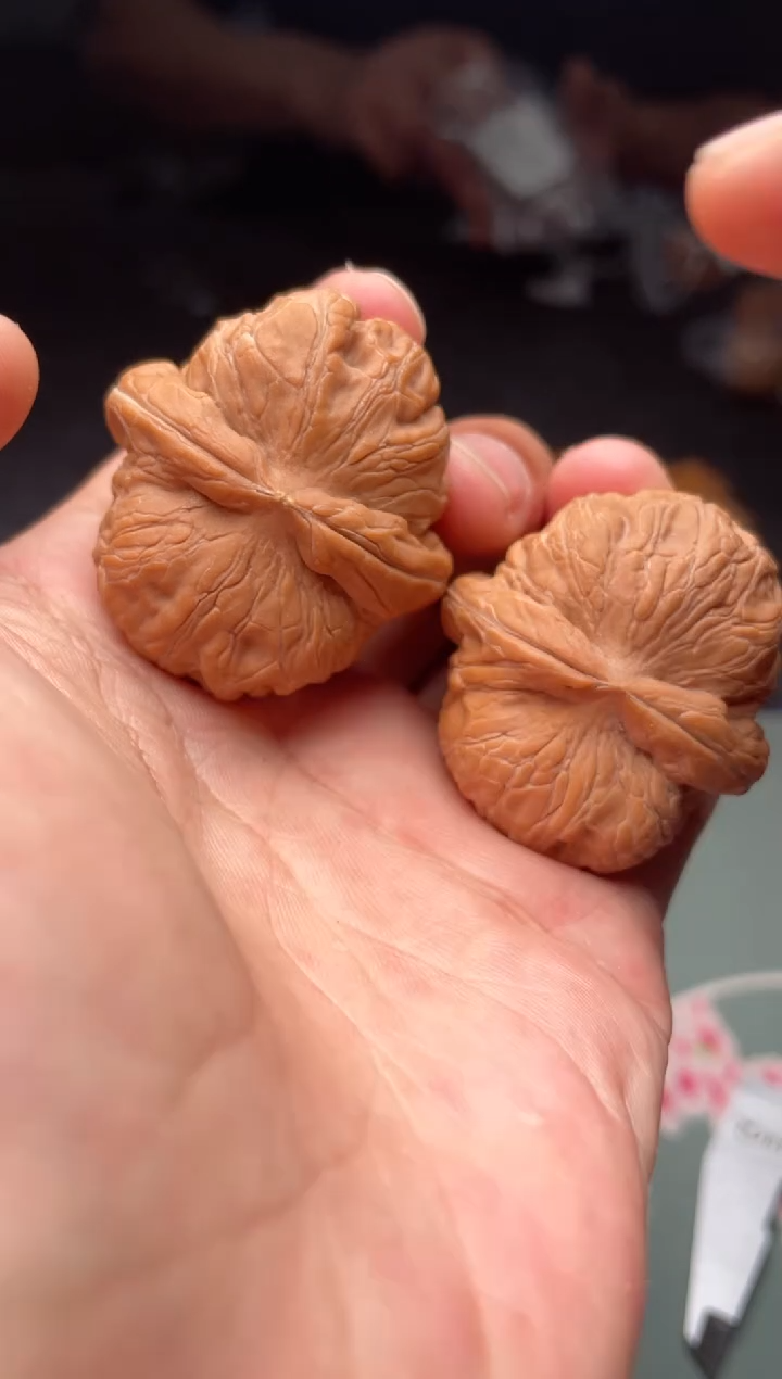 把件文玩核桃a304   元宝 39尺小水尖