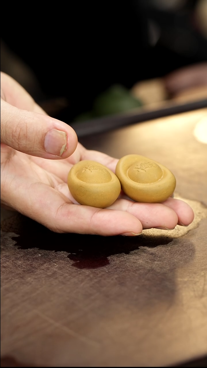 元宝一对雕塑茶宠