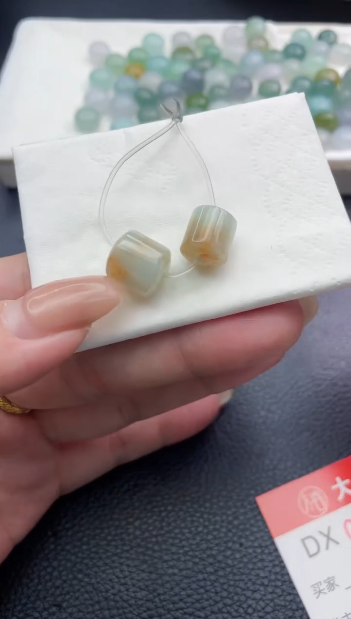 未镶嵌定制翡翠静*冰珠子